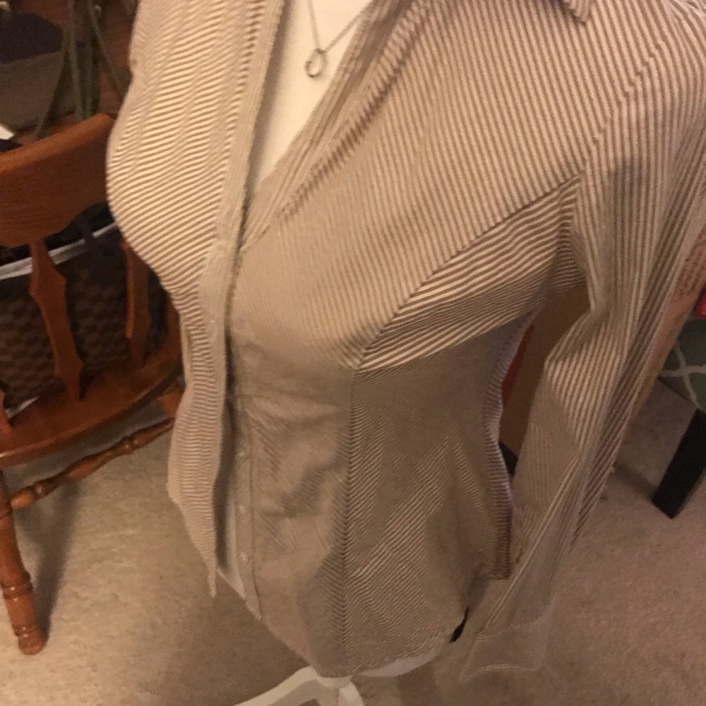 Express button down - Picture 2 of 3